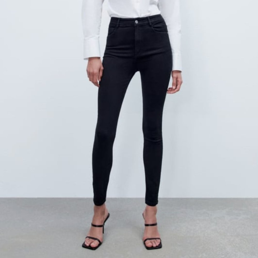 ZARA BLACK HI-RISE SCULPT JEANS